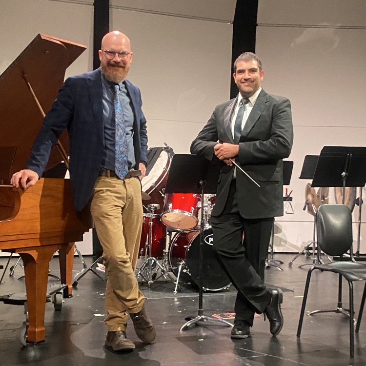 wixom and Moe on stage