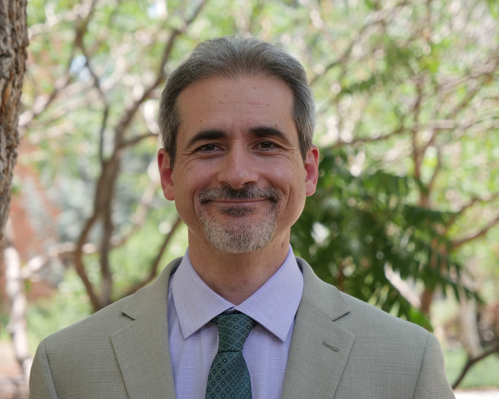 profile pic of Mr. Henderson