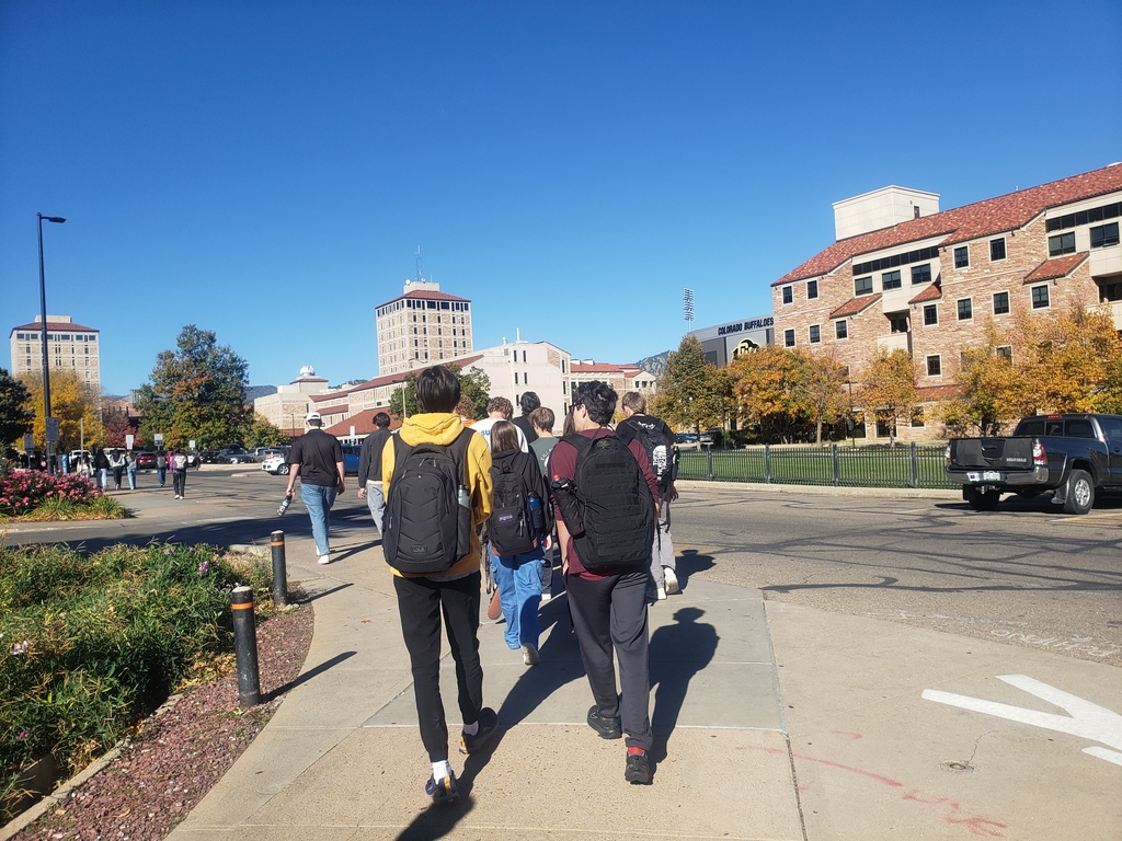 Students visiting CU Boulder
