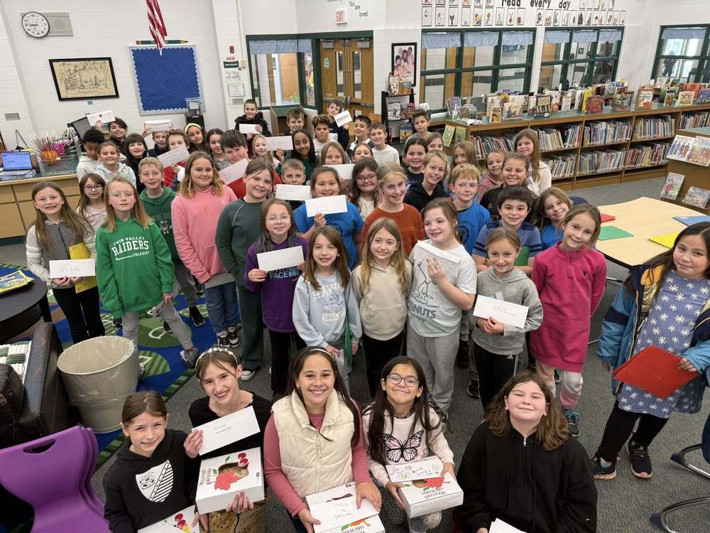Students with Letters for teachers
