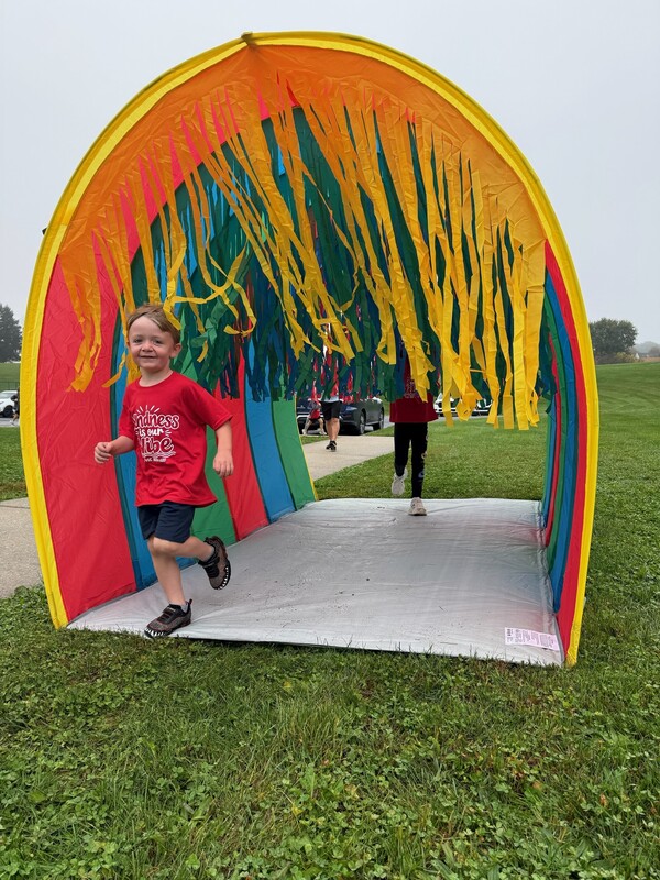 students running