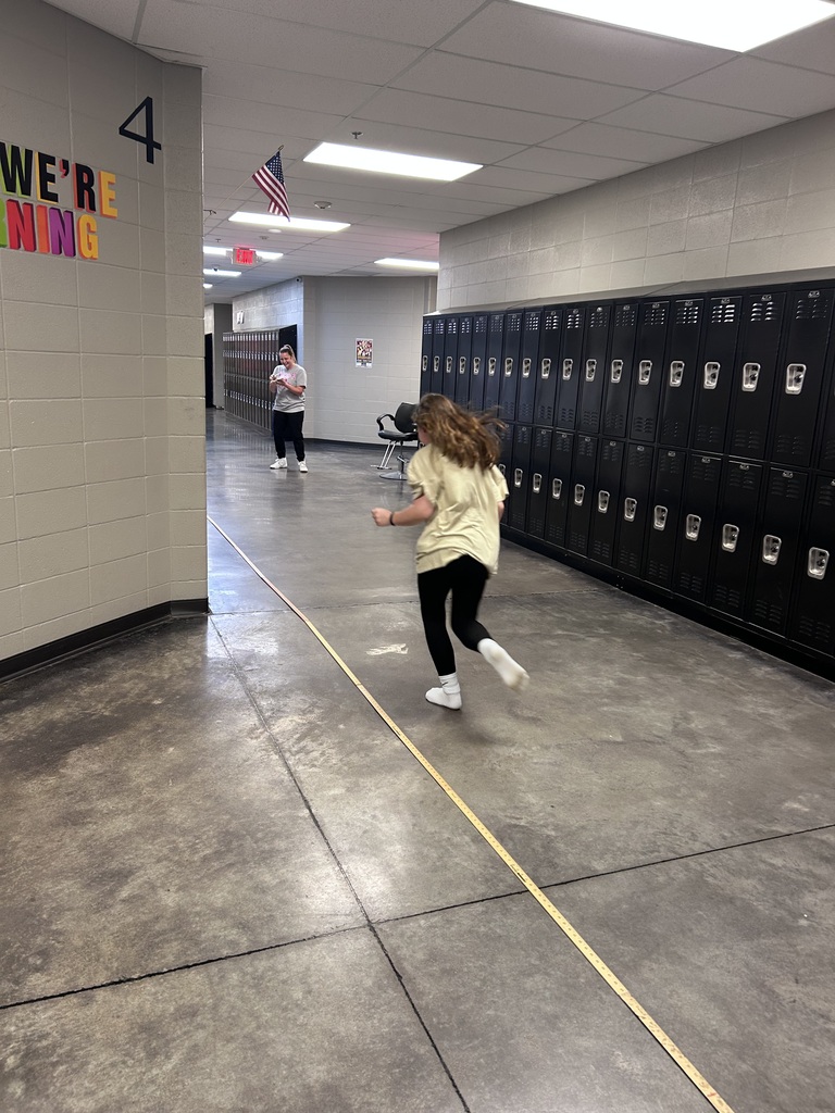 Students in Mrs. Winkler’s class are learning about length and time in meters and how fast they can get from point A to B while speed walking and running. Way to go, Gators! 🐊