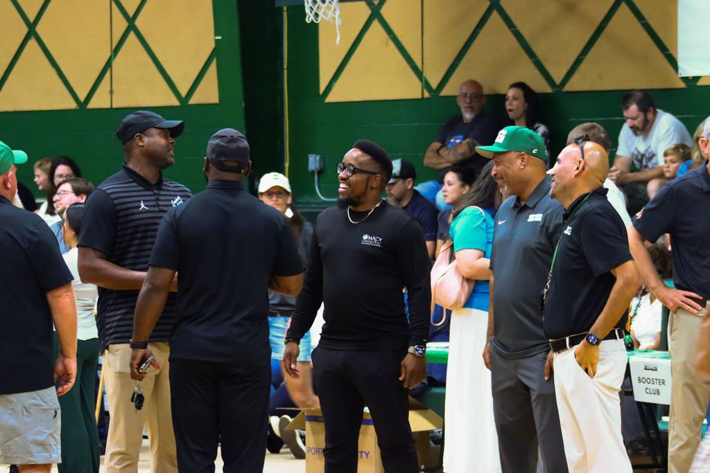 Coaches are ready!
