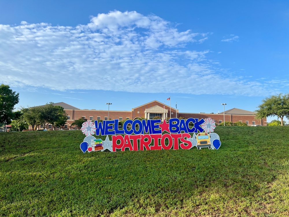 Welcome back patriots! sign in front of jack elementary school