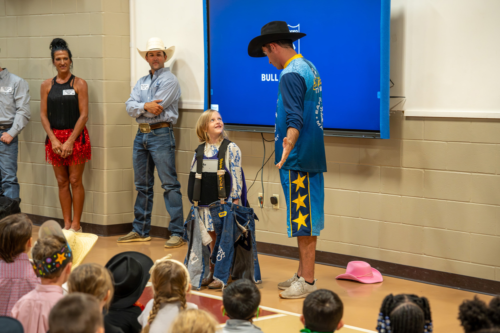 rodeo clown talking to elementary age kids