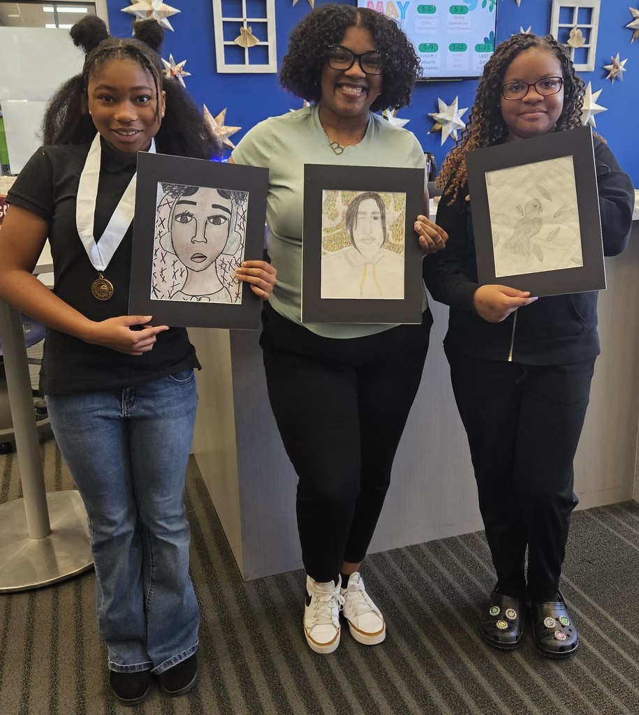 Iyanna, Keirin, Jakayla and Mrs. Hood