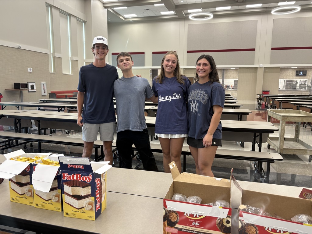 Tyler Legacy student council with ice cream for staff