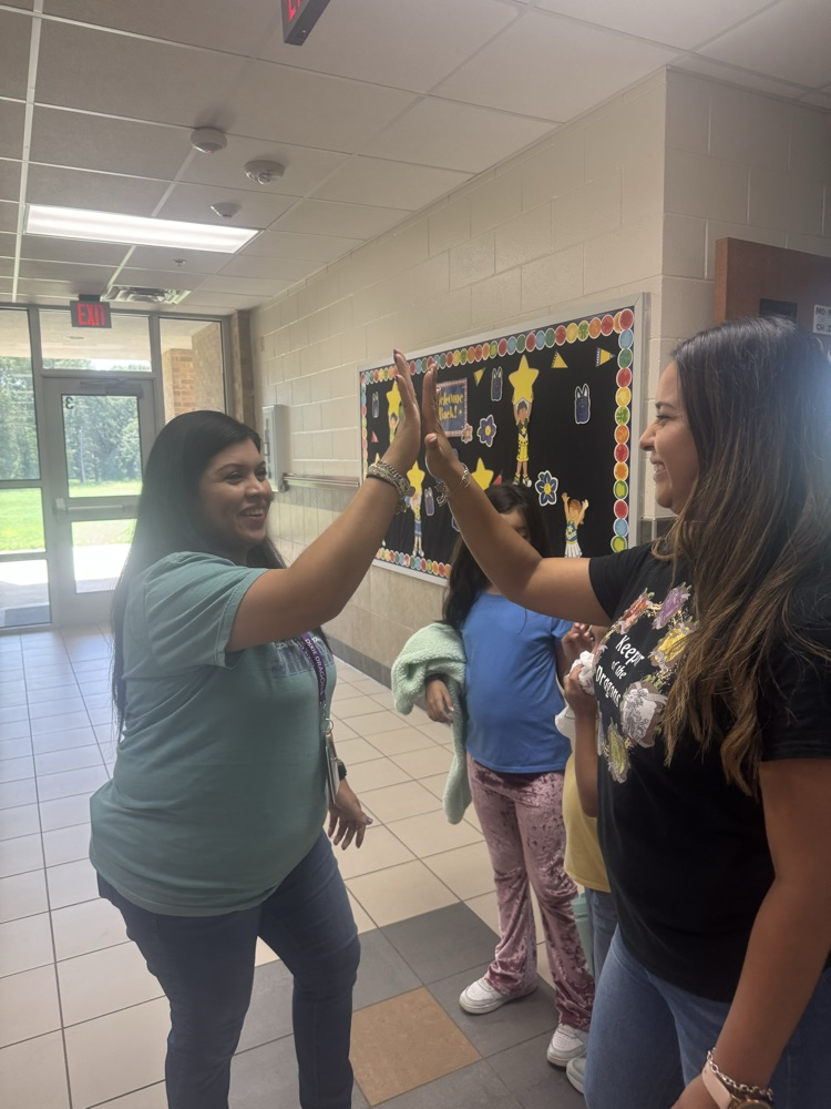 admin tapping out teachers 