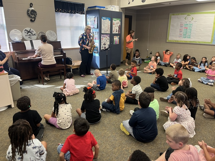 kinder music