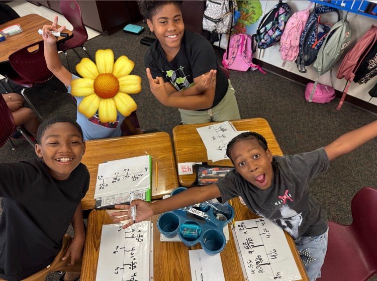 4th grade students working in math