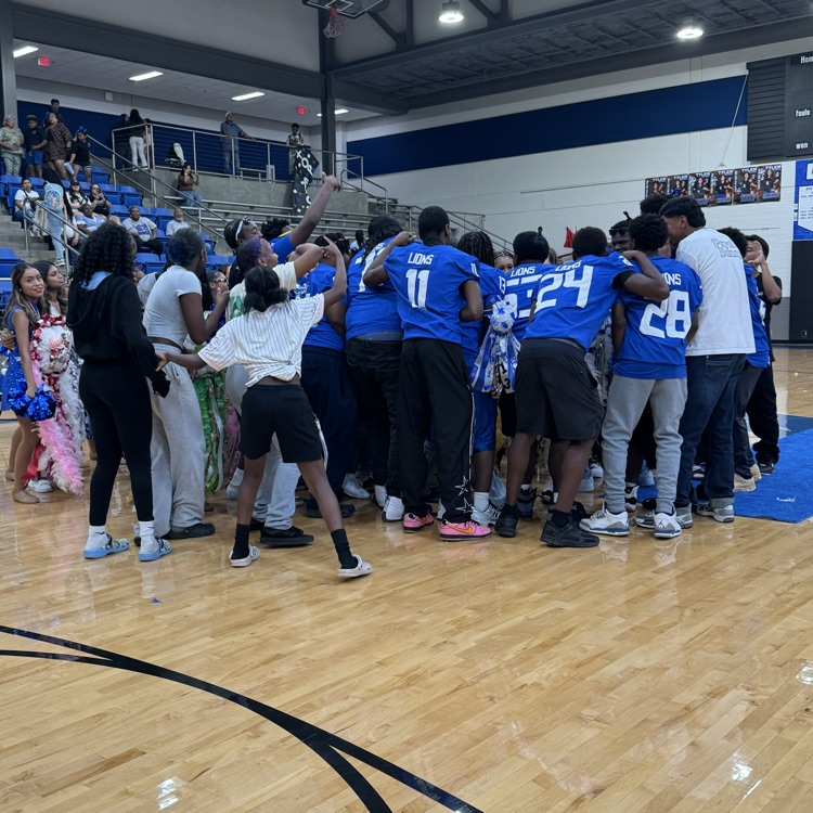 Senior huddle