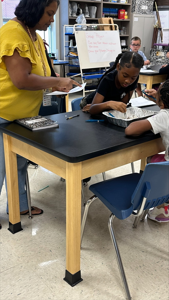 Students working wqithStudents working wqith mixtures and solutions  mixtures and solutions 