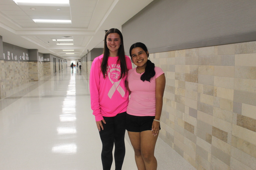 Tyler Legacy students and staff for Neon Day