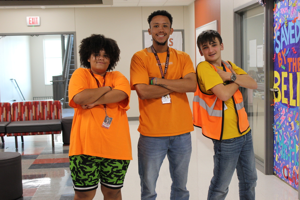 Tyler Legacy students and staff for Neon Day