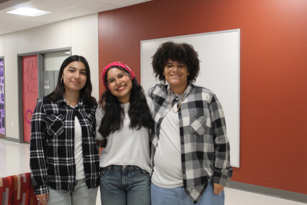 Tyler Legacy students and staff dressed up for Throwback Thursday HoCo spirit week