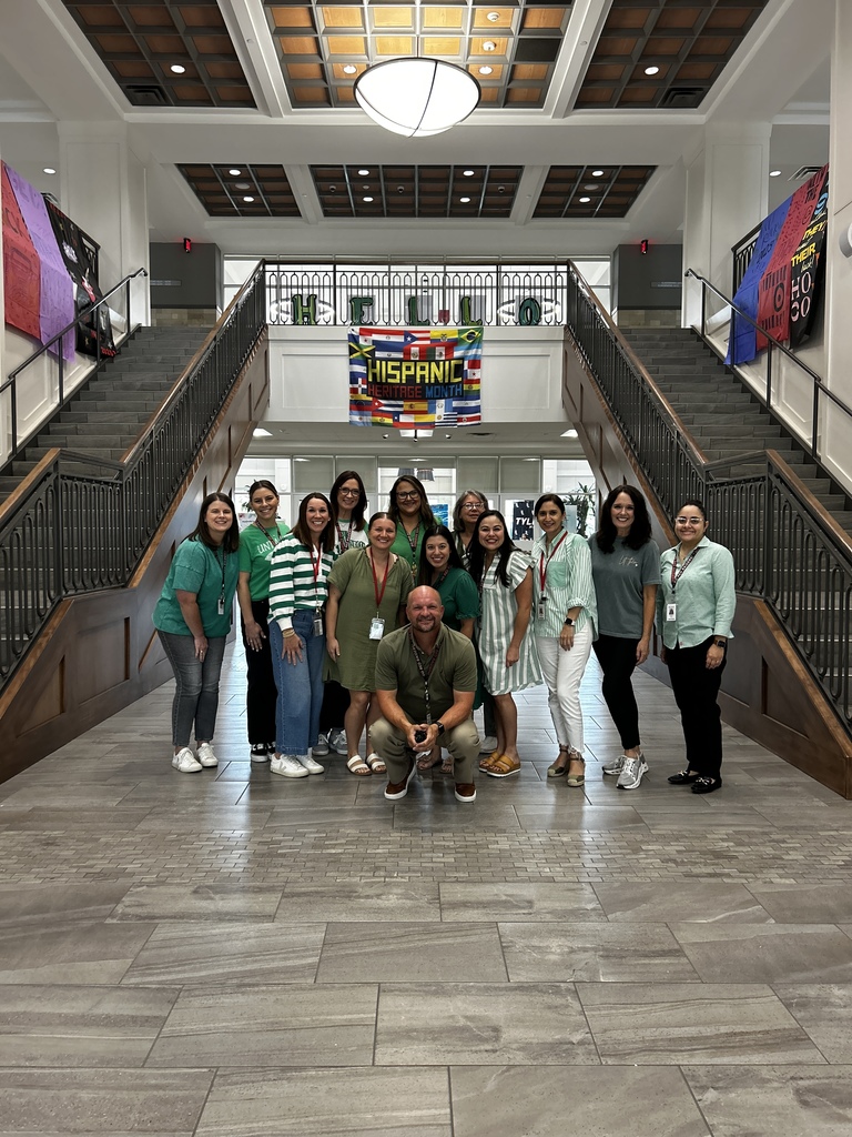Tyler Legacy students and staff in green for Hello Week