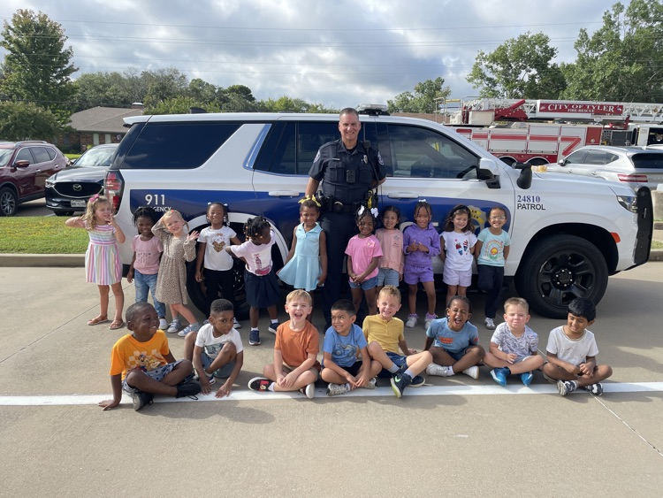 Children learning about Police.