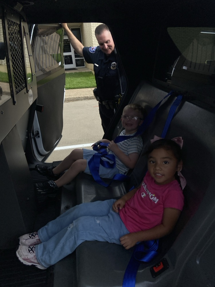 Children learning about Police.