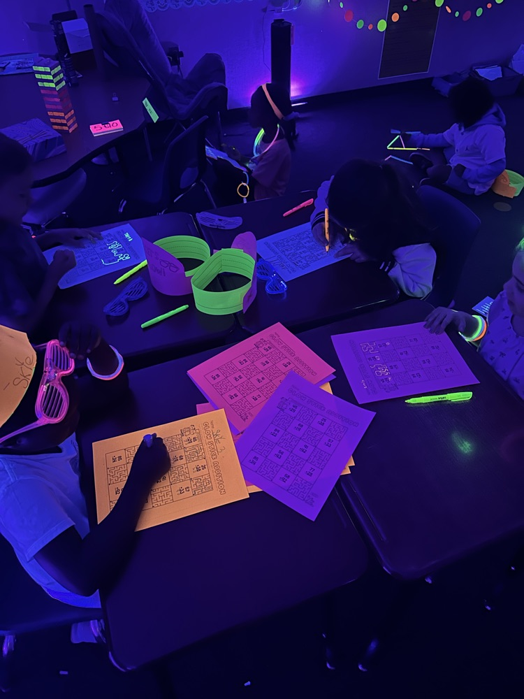 kids enjoying glow day