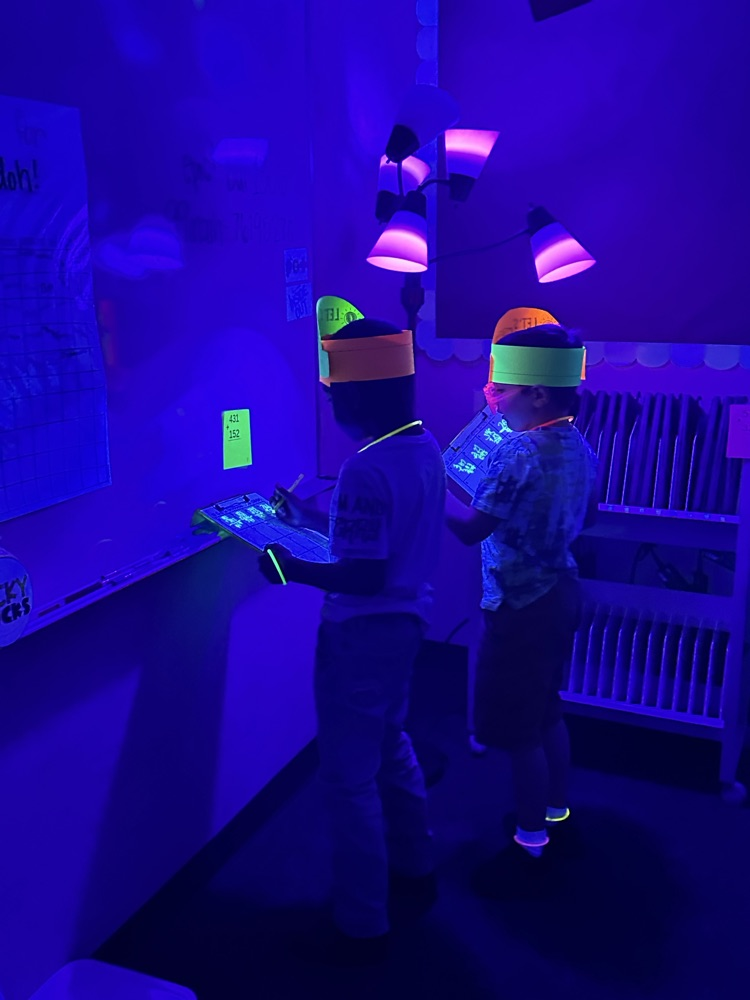 kids enjoying glow day