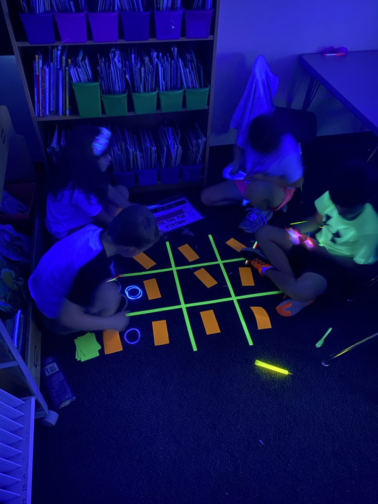 kids enjoying glow day