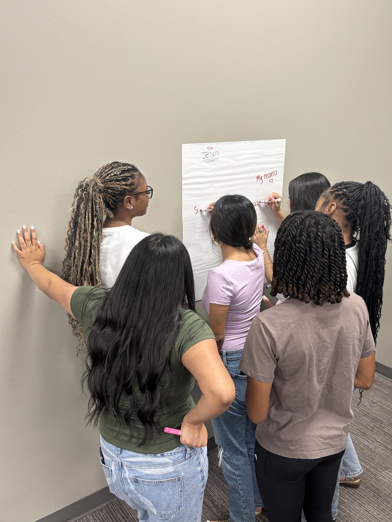 Tyler Legacy students and teachers at the Sources of Strength meeting