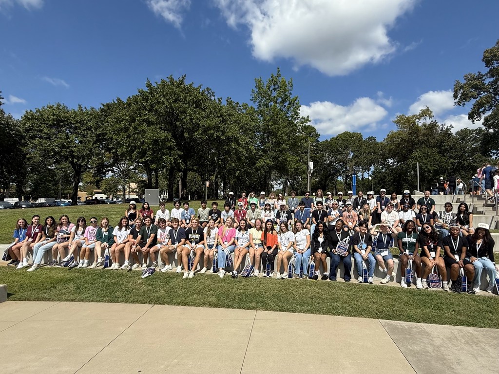 Tyler Legacyβs Top 25% seniors joined more than 1,700 students from across East Texas at the University of Texas at Tylerβs annual βTop 25% Celebration.β Students spent the day exploring campus, learning about scholarship opportunities, and getting a glimpse of college life as future Patriots. Weβre proud of our high-achieving Raiders for representing Legacy with excellence!