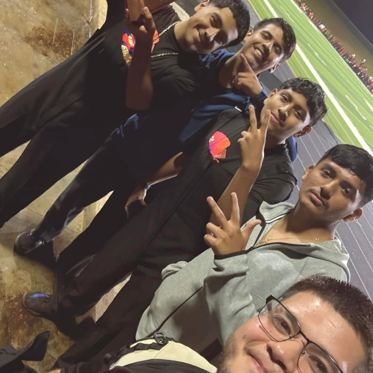 students posing for picture 