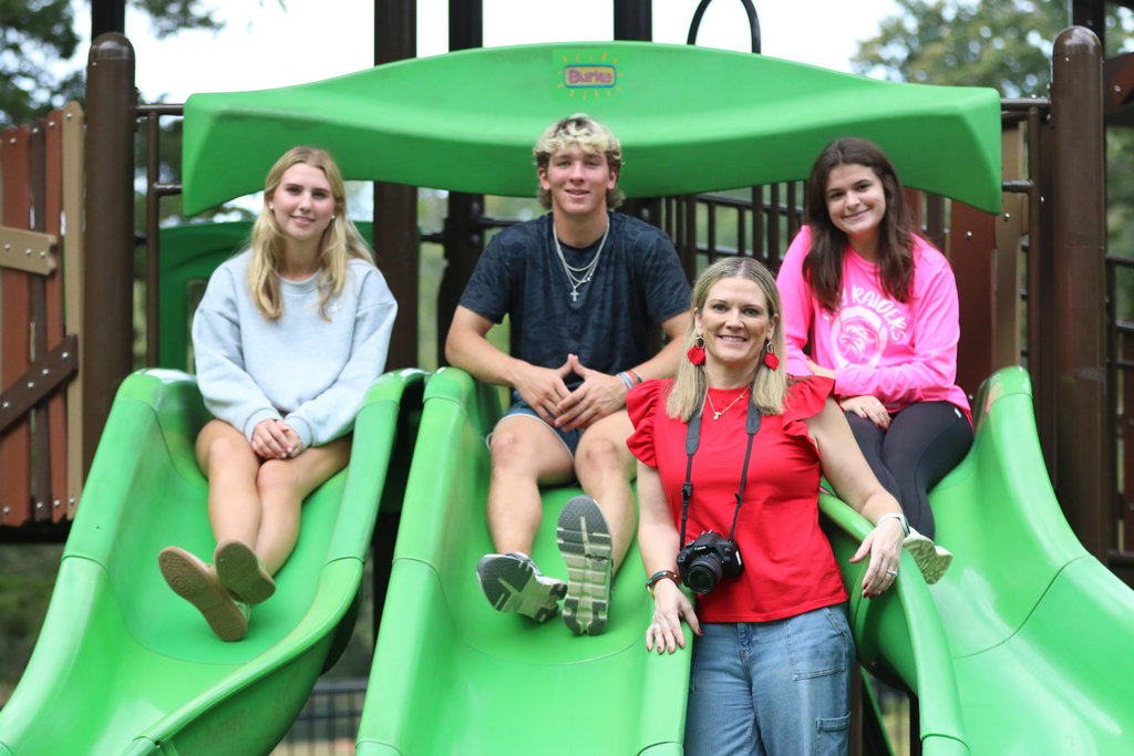 Mrs. Ford's photojournalism class
