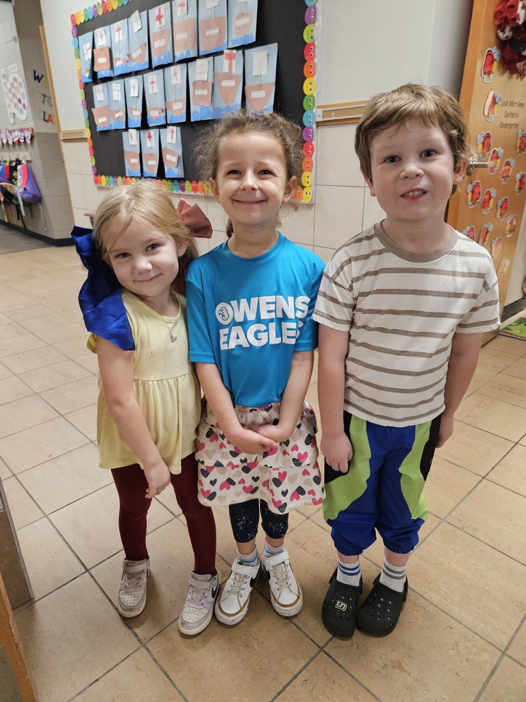 Kindergarten students dressed wacky for Red Ribbon Week.
