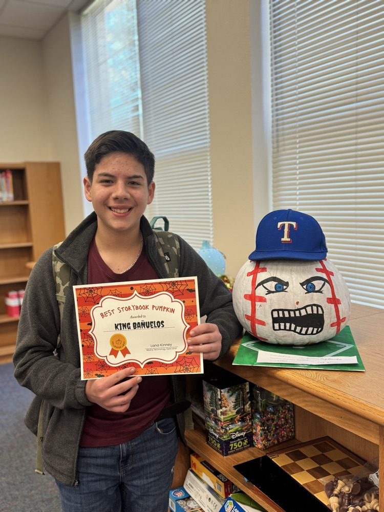 book character pumpkin winner
