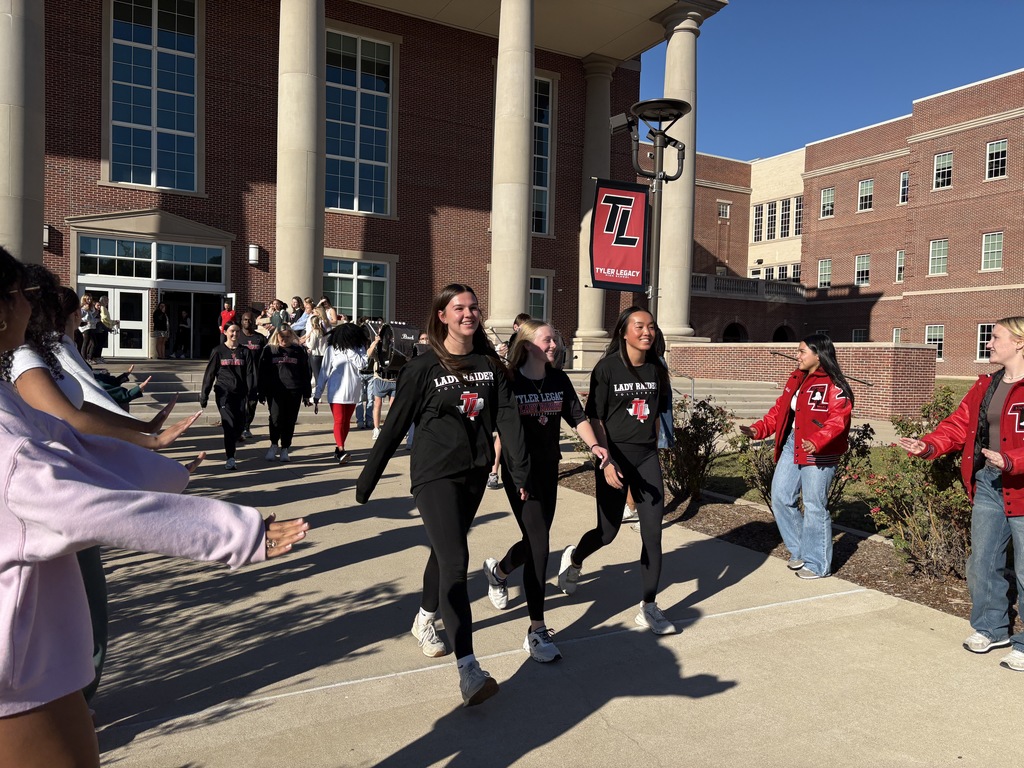 Tyler Legacy Varsity Volleyball at their sendoff