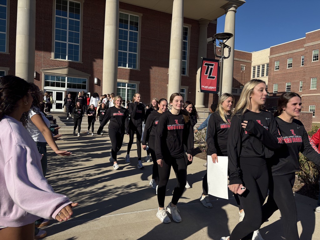 Tyler Legacy Varsity Volleyball at their sendoff