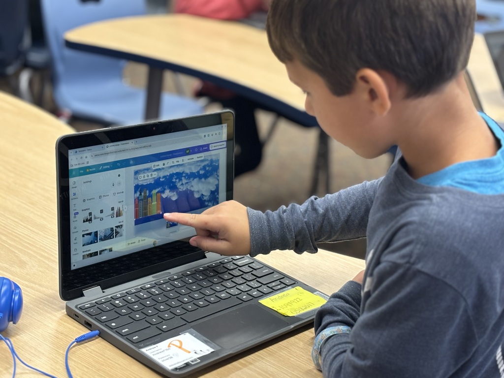 Building floats on Canva Macy’s day parade style.