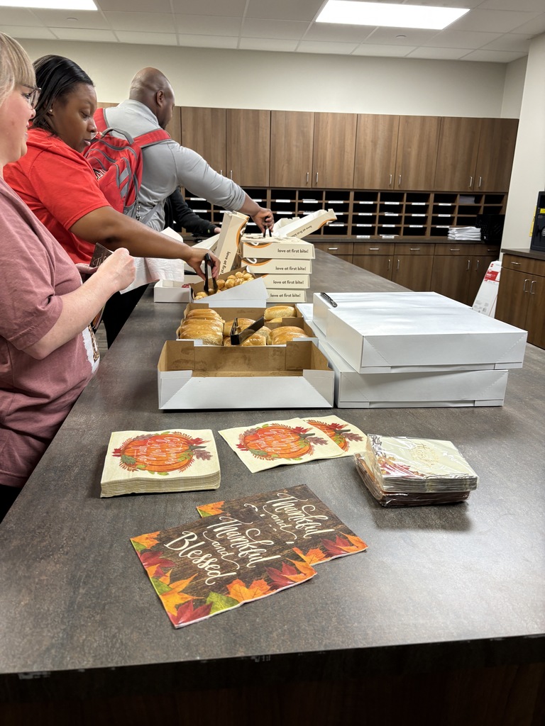 Thank you, Tyler Legacy PTA! What a sweet surprise on the last day before Thanksgiving break—donuts and kolaches for our staff! 🥯🍩 We are so grateful for our amazing PTA and the continued support you show us. Your kindness makes a big difference! 💙