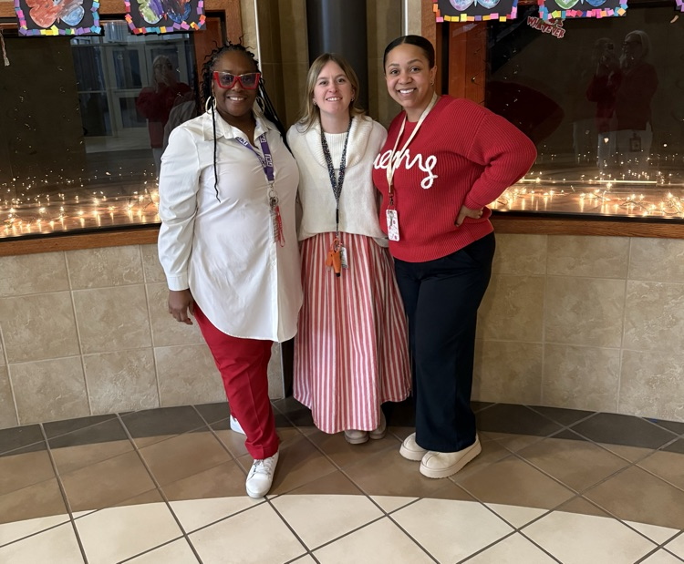 🍬✨ Sweet Days at Our School! ✨🍬 Our teachers went all out for Gingerbread Day and Candy Cane Day!