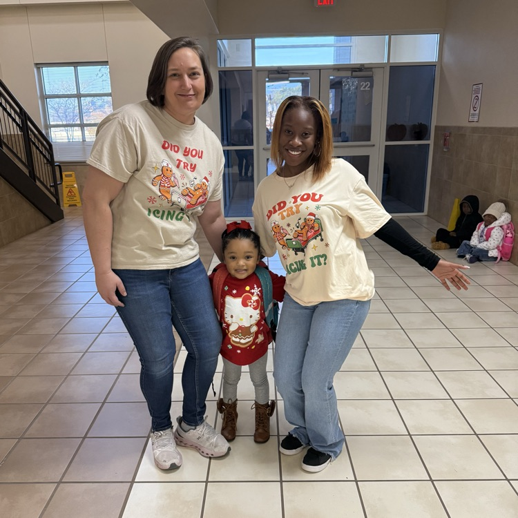 🍬✨ Sweet Days at Our School! ✨🍬 Our teachers went all out for Gingerbread Day and Candy Cane Day!