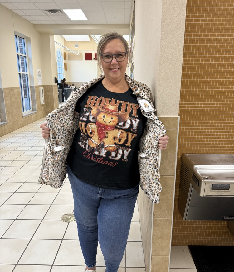 🍬✨ Sweet Days at Our School! ✨🍬 Our teachers went all out for Gingerbread Day and Candy Cane Day!