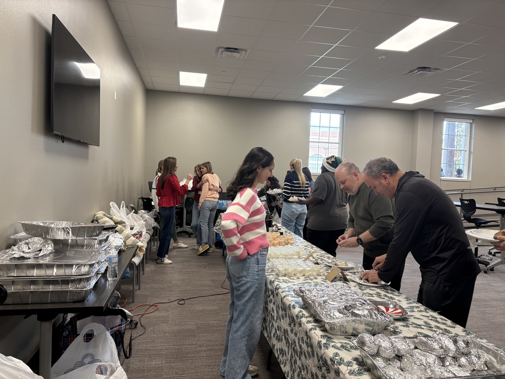 🥔 Thank You, Tyler Legacy PTA! 🥔 A huge shoutout to our amazing Tyler Legacy PTA for treating our staff to a delicious baked potato lunch bar today! 🎄✨ What a perfect way to spread holiday cheer and show appreciation. Your thoughtfulness and support mean so much to our campus community. ❤️