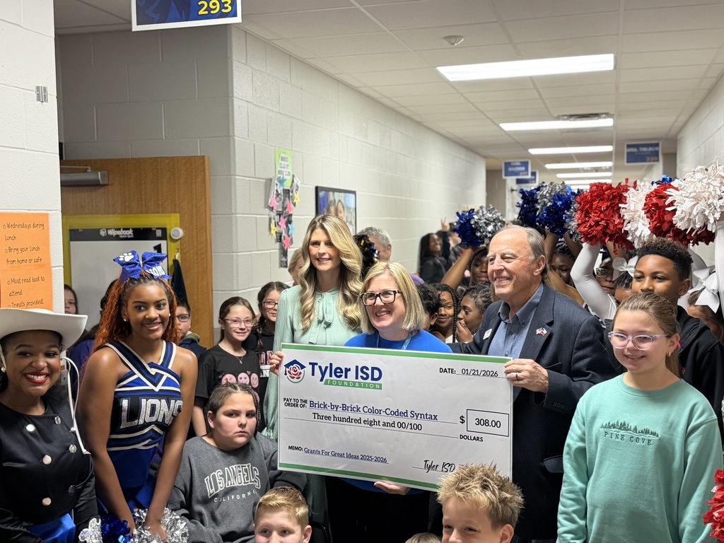 Teacher receiving a Grant for Great Ideas from the Tyler ISD Foundation. 