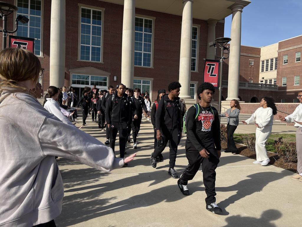 Tyler Legacy Boys Varsity Basketball heading out to their round 1 playoff game