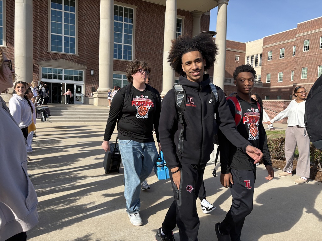 Tyler Legacy Boys Varsity Basketball heading out to their round 1 playoff game