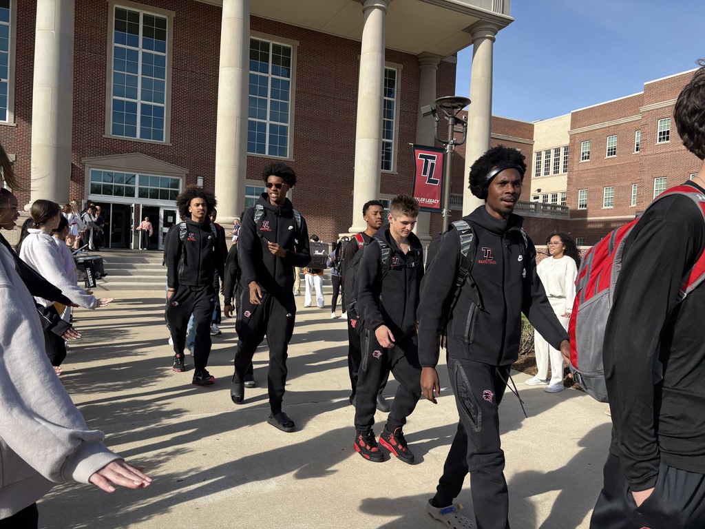 Tyler Legacy Boys Varsity Basketball heading out to their round 1 playoff game