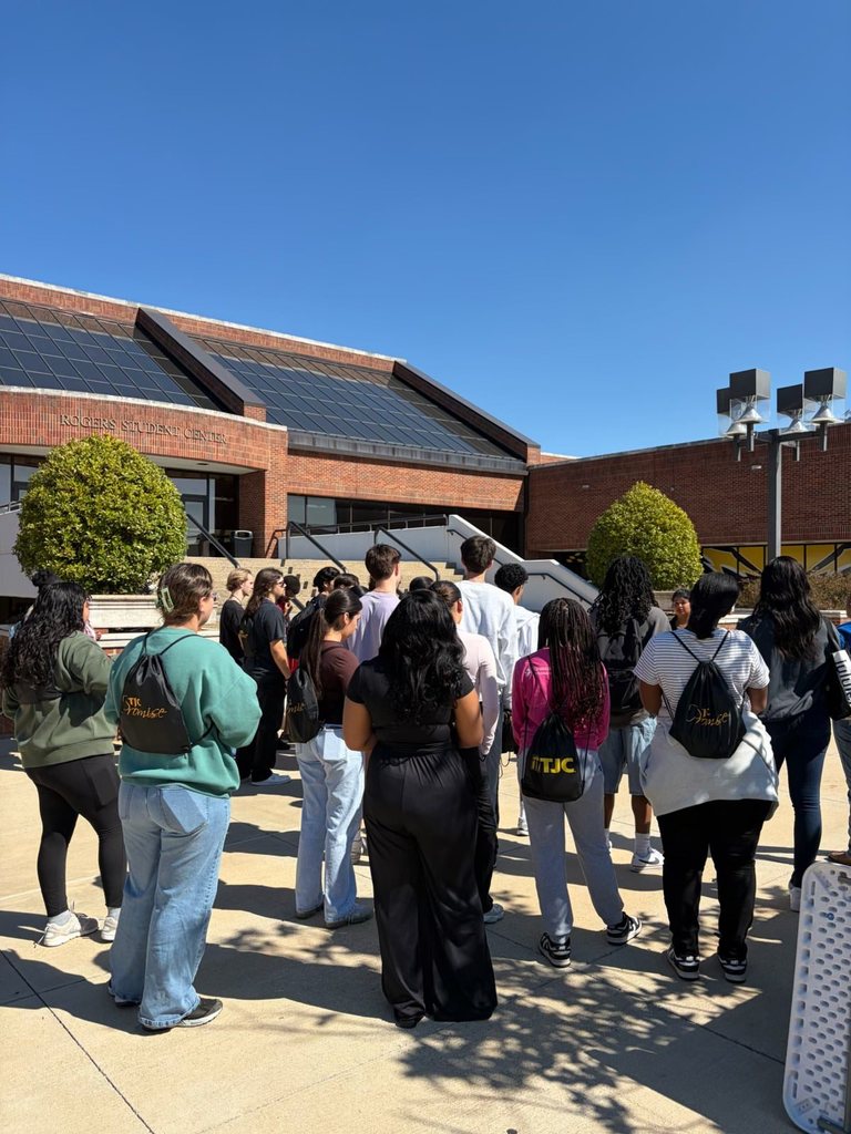 Tyler Legacy students on a tour at TJC