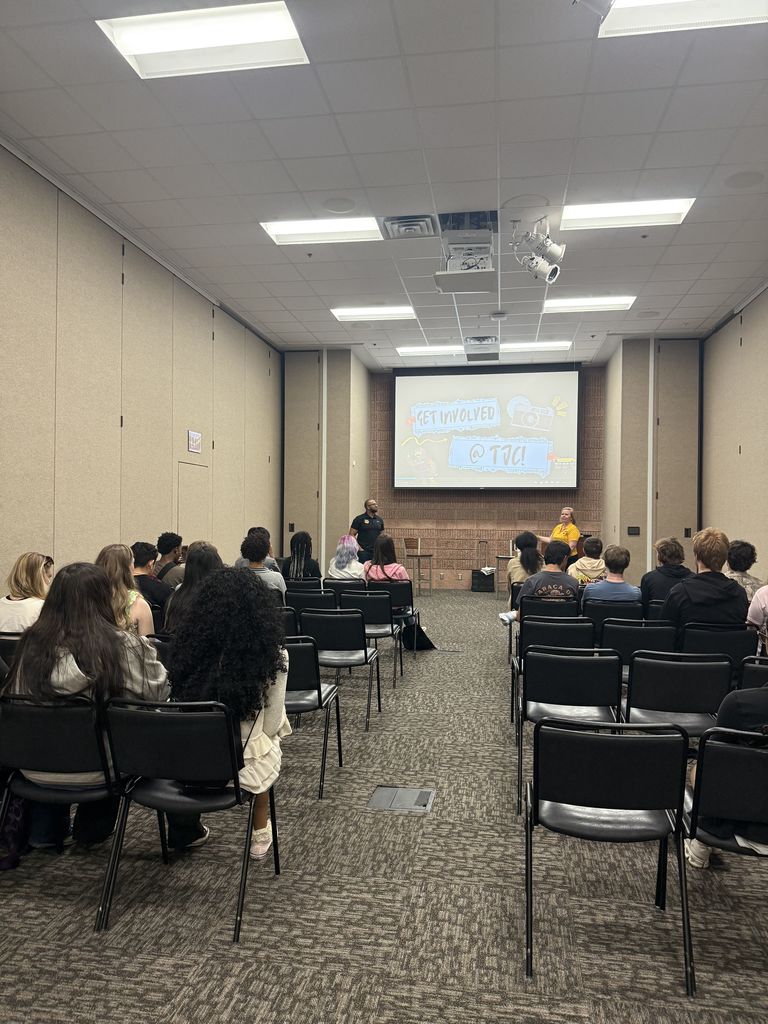 Tyler Legacy students on a tour at TJC