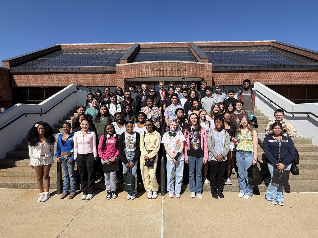 Tyler Legacy students on a tour at TJC
