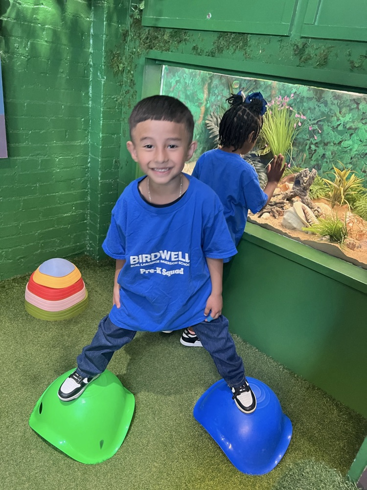 discovery science place field trip