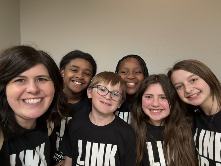 link up choir students with Ms Pool