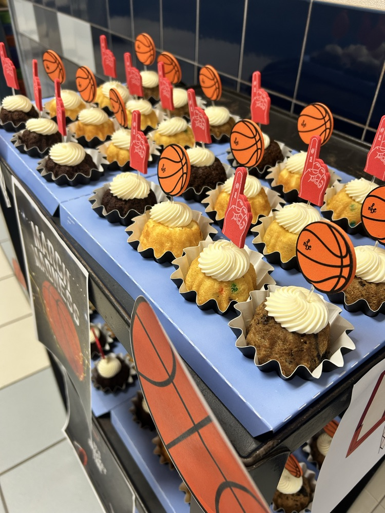 March Madness Munch Bar