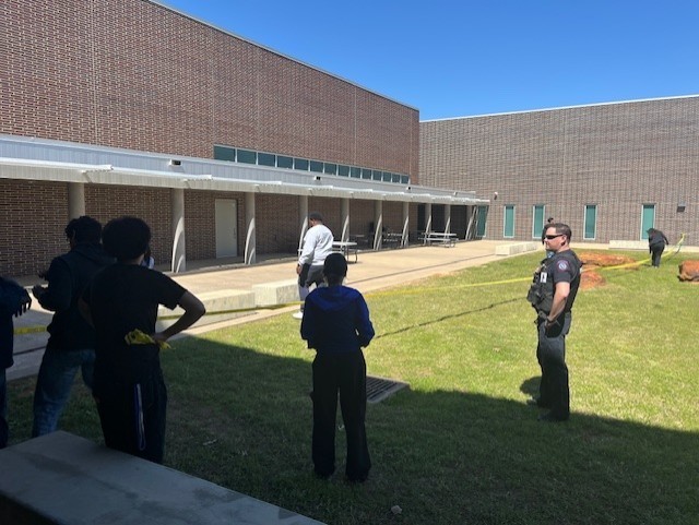 Tyler ISD Career & Technology Center students learning about crime scenes.